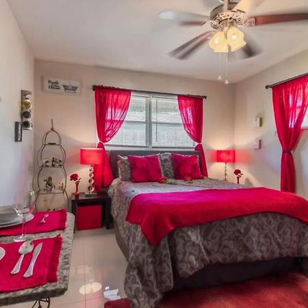 Sherry'S Place Home & Apartments ดาเนียบีช ภายนอก รูปภาพ