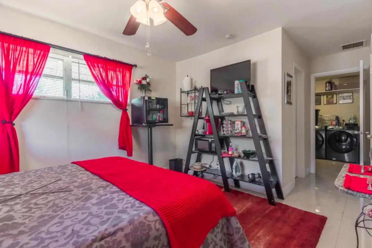 Sherry'S Place Home & Apartments ดาเนียบีช ห้อง รูปภาพ